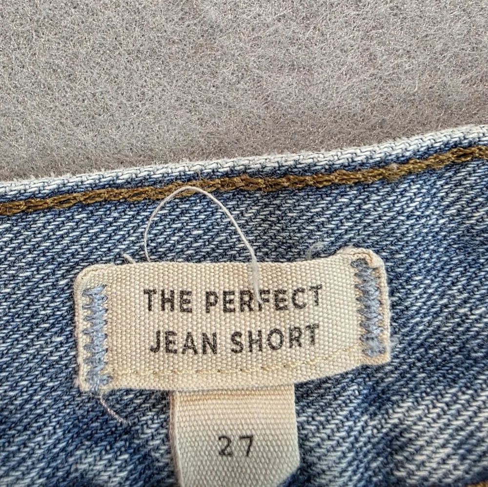 Madewell Perfect Jean Short Distressed Denim Jean Shorts Mid Wash‎ Fray Hem 27